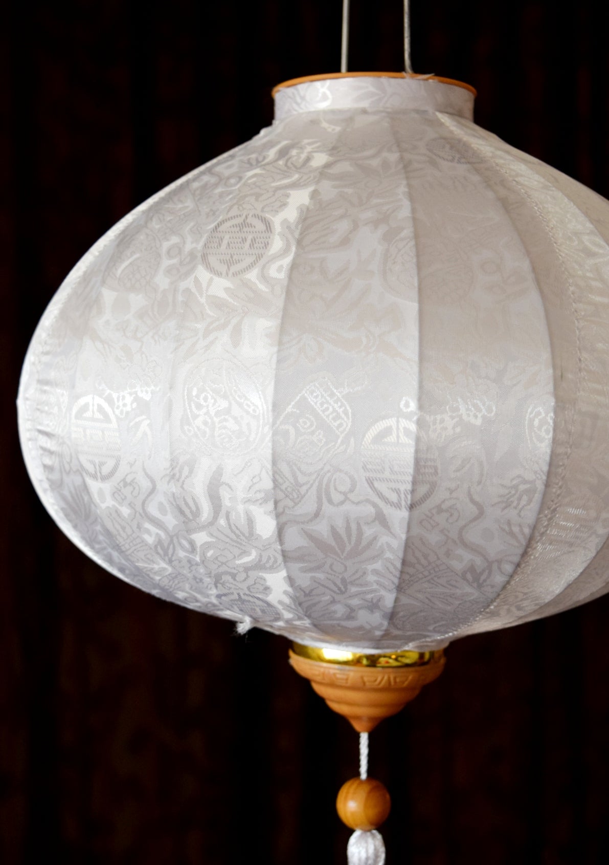 Large White Vietnamese Silk Lantern, Round Shaped - Luna Bazaar | Boho &amp; Vintage Style Decor
