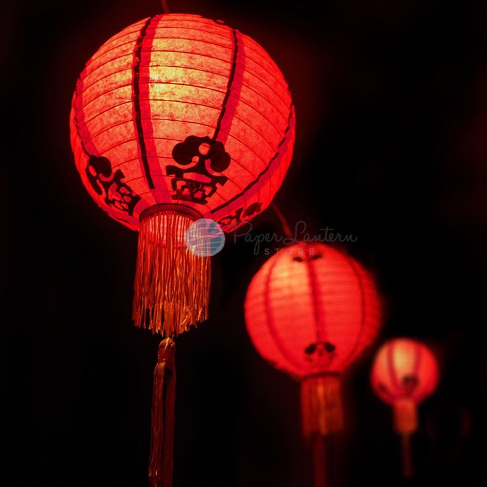 BULK PACK (10) 20 Inch Traditional Chinese New Year Paper Lanterns w/Tassel - LunaBazaar.com - Discover. Decorate. Celebrate.