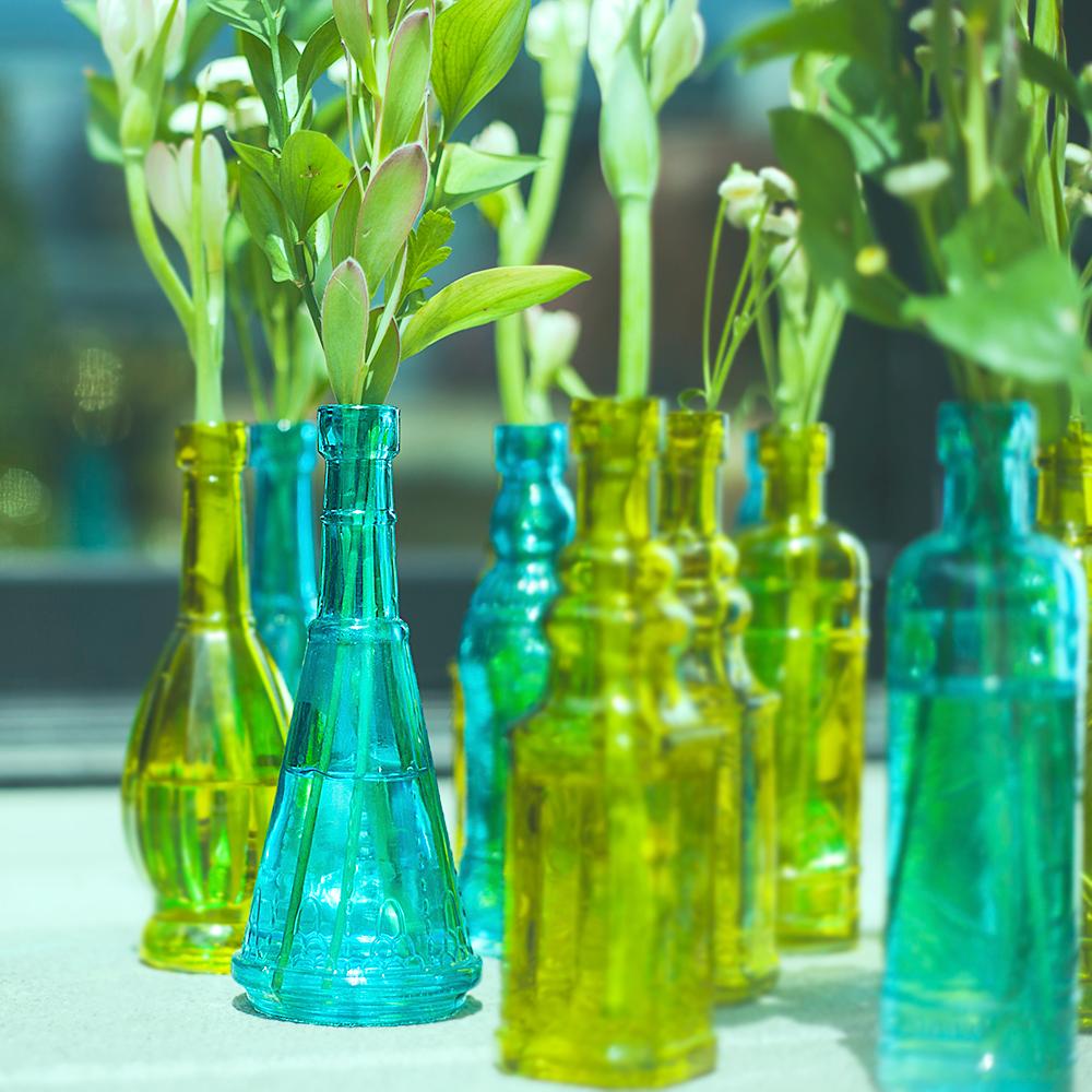 6pc Marguerite Colorful Decorative Vintage Glass Bottles and Flower Vases Wedding Table and Centerpiece Display - Luna Bazaar | Boho &amp; Vintage Style Decor